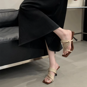 รองเท้าส้นสูง size 33 - 40