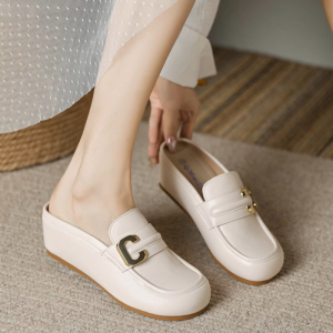 รองเท้าส้นเตารีด size 33