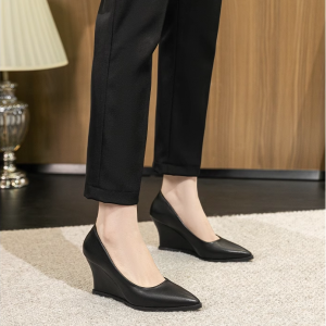 รองเท้าส้นเตารีด size 33 - 42