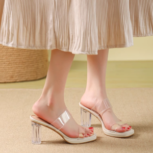 รองเท้าส้นสูง size 32 - 39