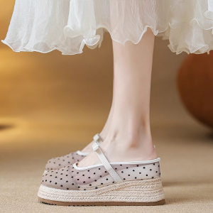 รองเท้าส้นเตารีด size 32 - 39
