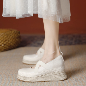รองเท้าส้นเตารีด size 33 - 39