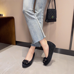 รองเท้าส้นเตารีด size 32 - 40