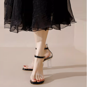 รองเท้าส้นสูง